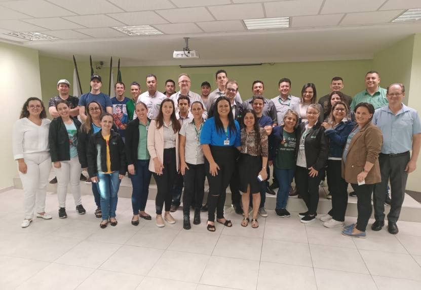 Irani: a escola de líderes